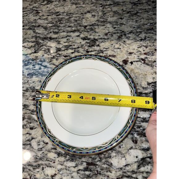 Mikasa Clarendon L3110 Salad Plates Set of 2 Fine China Vtg - Picture 7 of 8